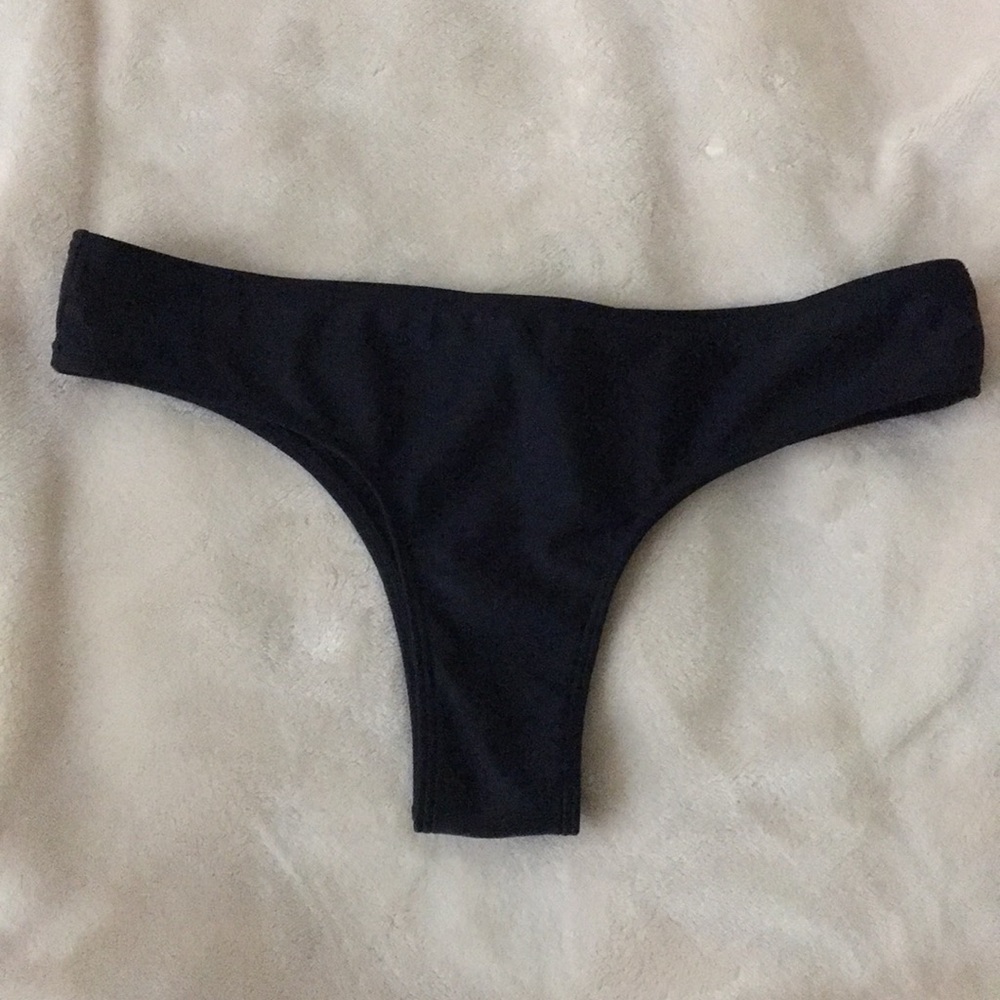 Black bikini bottoms